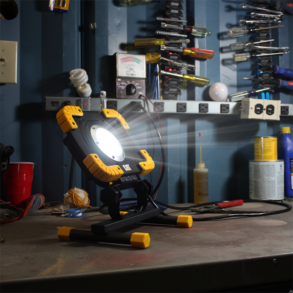 CAT latarka Stand work light 3000lm 3m CT3550eu