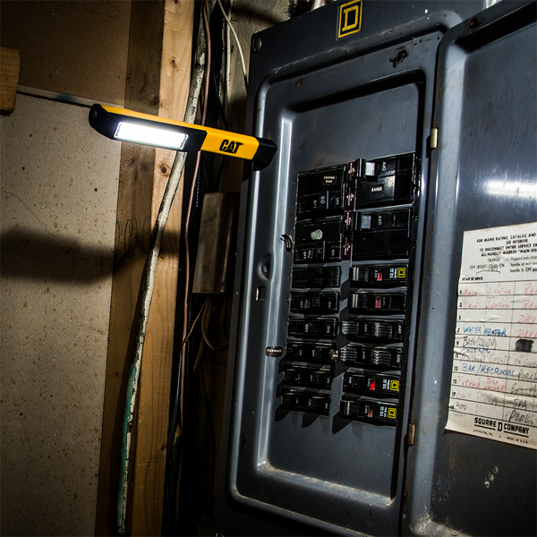 Latarka LED 175 lumenów - latarka robocza CAT CT1000